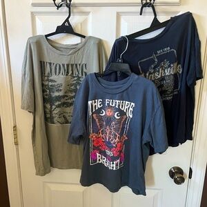 Women’s Medium Tee Shirt Bundle